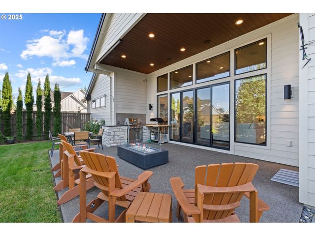 3911 Nw 114TH Way, Vancouver, WA 98685