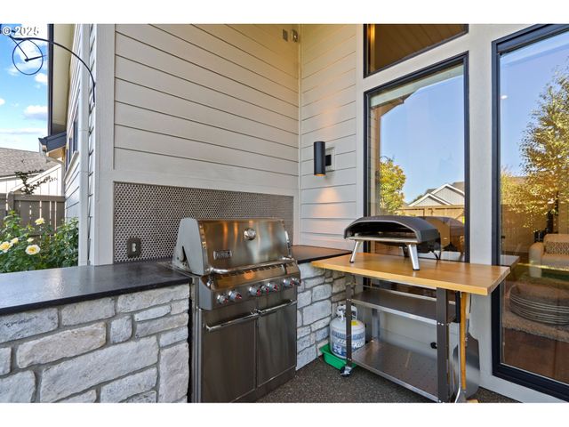 3911 Nw 114TH Way, Vancouver, WA 98685