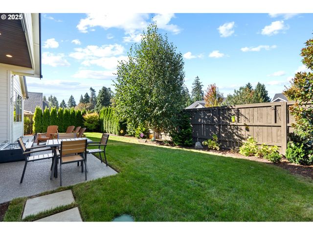 3911 Nw 114TH Way, Vancouver, WA 98685