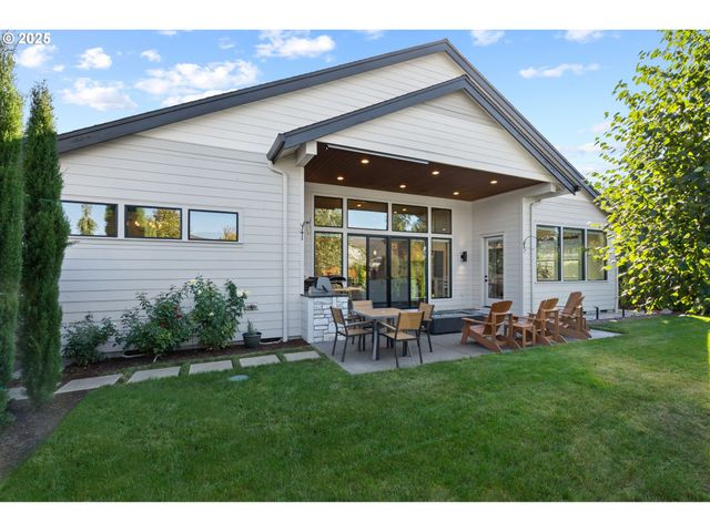 3911 Nw 114TH Way, Vancouver, WA 98685