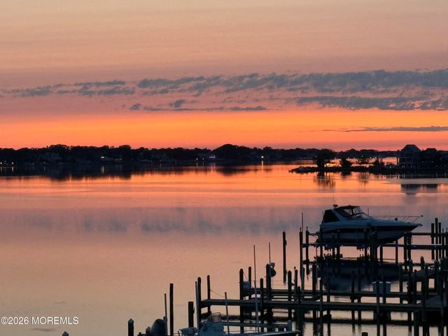 580 Kingfisher Circle, Brick, NJ 08723