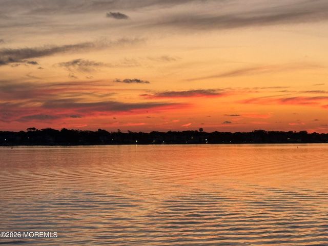 580 Kingfisher Circle, Brick, NJ 08723