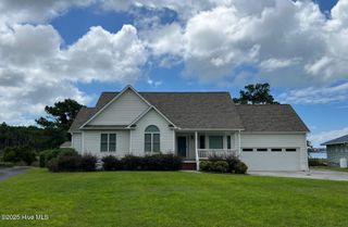 136 Hunting Bay Drive, Cape Carteret, NC 28584