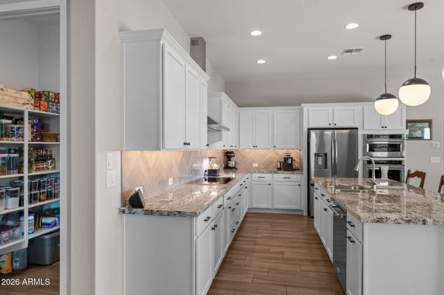 4307 GREENHORN Way, Wickenburg, AZ 85390
