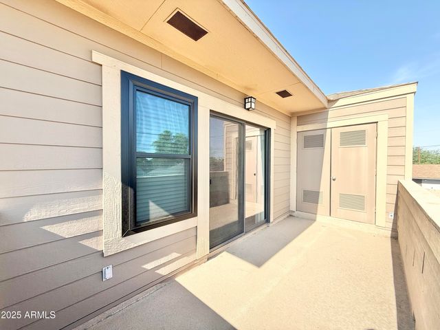 708 S BECK Avenue, Tempe, AZ 85281