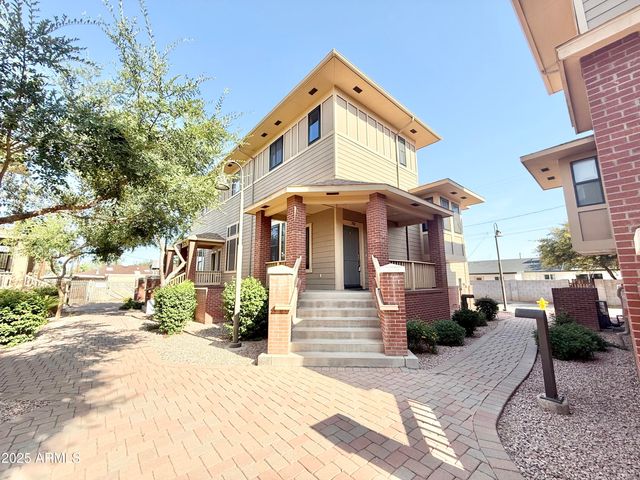 708 S BECK Avenue, Tempe, AZ 85281