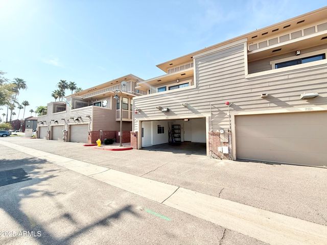 708 S BECK Avenue, Tempe, AZ 85281