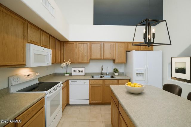 708 S BECK Avenue, Tempe, AZ 85281