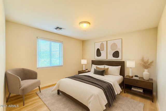 708 S BECK Avenue, Tempe, AZ 85281