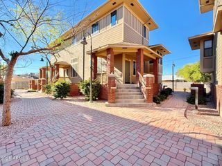 708 S BECK Avenue, Tempe, AZ 85281