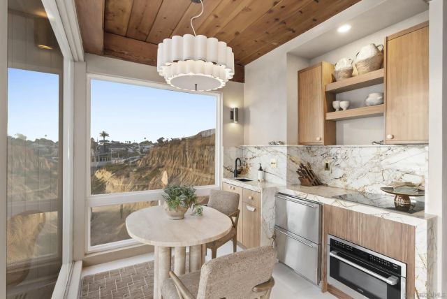 430 Moonlight Ln, Encinitas, CA 92024