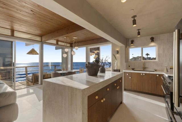 430 Moonlight Ln, Encinitas, CA 92024