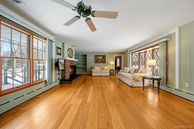 166 Parrott Road, West Nyack, NY 10994