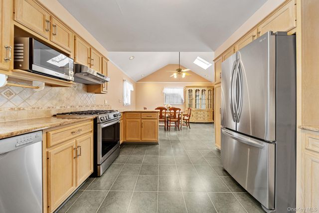 166 Parrott Road, West Nyack, NY 10994