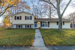 1506 Tartan Court, New Haven, IN 46774