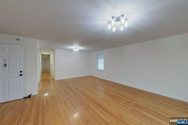 75 Jabez Street 3, Newark, NJ 07105