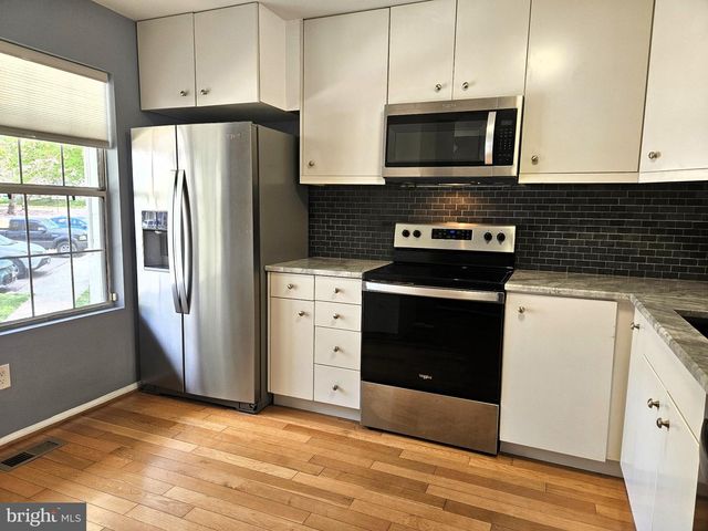 12146 FLAG HARBOR DR, Germantown, MD 20874