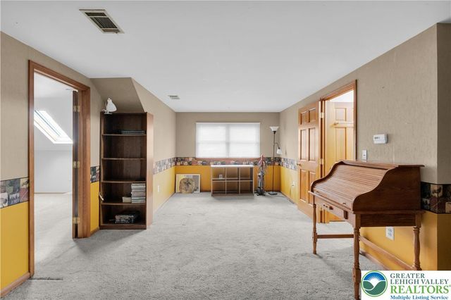 466 East Chestnut Street, Nazareth Boro, PA 18064