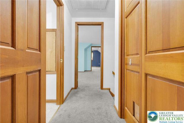 466 East Chestnut Street, Nazareth Boro, PA 18064