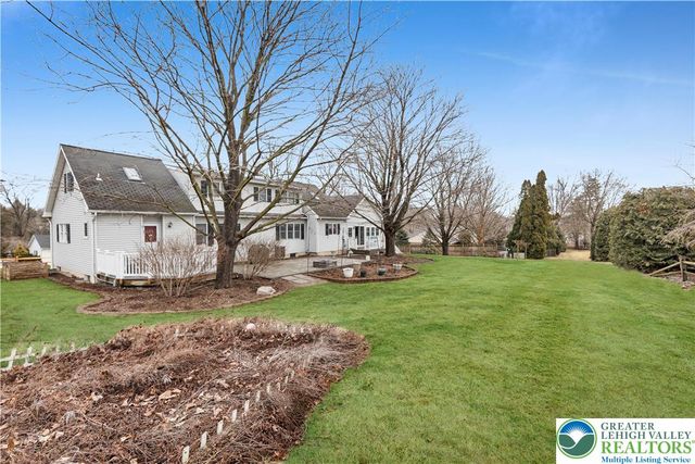 466 East Chestnut Street, Nazareth Boro, PA 18064