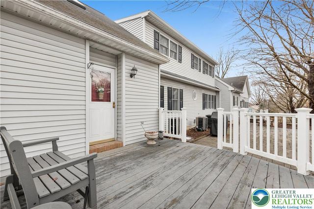 466 East Chestnut Street, Nazareth Boro, PA 18064