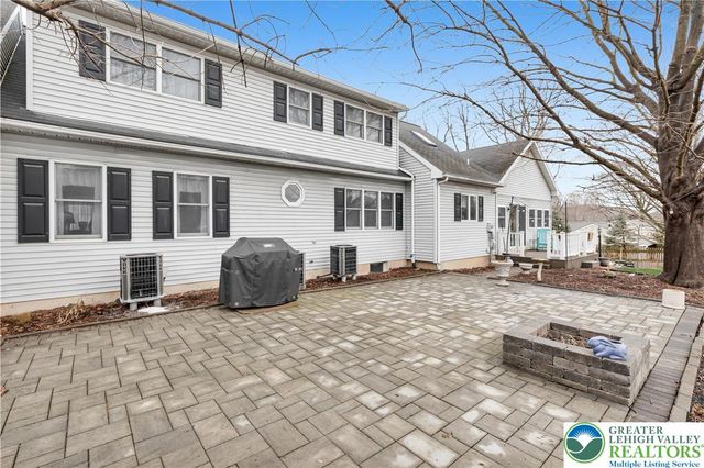 466 East Chestnut Street, Nazareth Boro, PA 18064