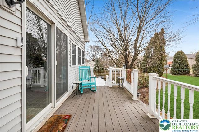 466 East Chestnut Street, Nazareth Boro, PA 18064