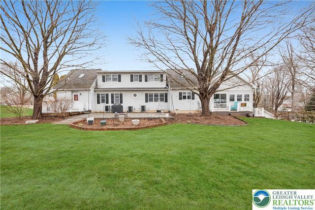 466 East Chestnut Street, Nazareth Boro, PA 18064