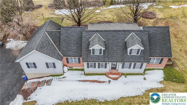 466 East Chestnut Street, Nazareth Boro, PA 18064