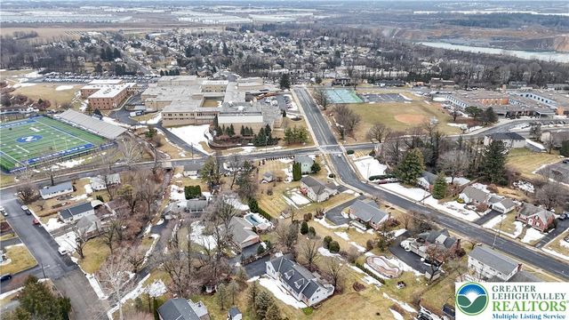 466 East Chestnut Street, Nazareth Boro, PA 18064