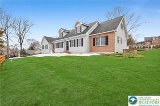 466 East Chestnut Street, Nazareth Boro, PA 18064