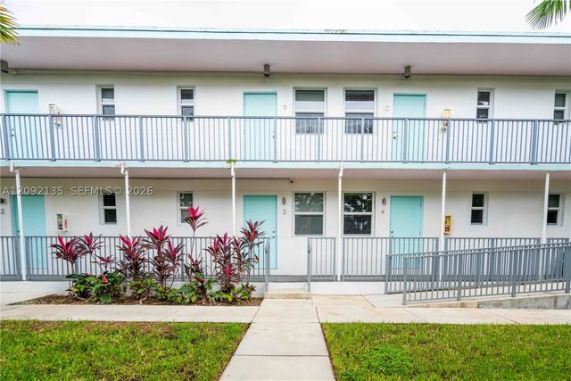 1950 NW 2nd Ct 5, Miami, FL 33136
