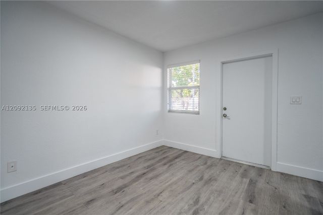 1950 NW 2nd Ct 5, Miami, FL 33136