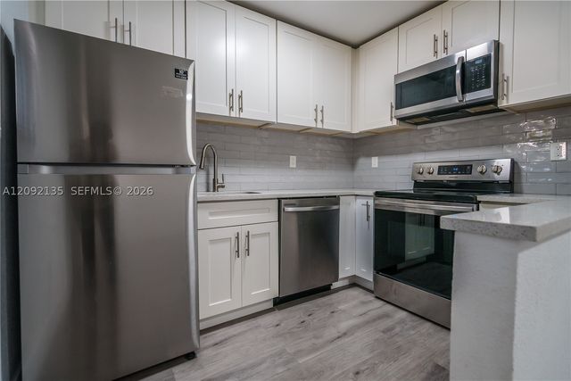 1950 NW 2nd Ct 5, Miami, FL 33136