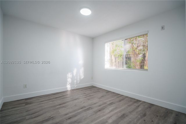 1950 NW 2nd Ct 5, Miami, FL 33136