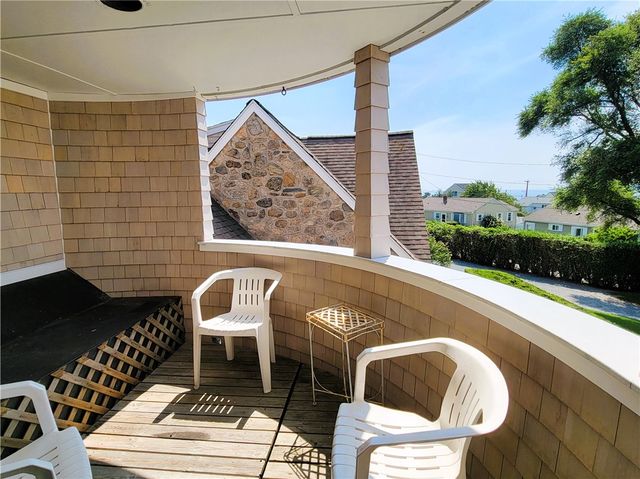 152 Tuckerman Avenue 14, Middletown, RI 02842