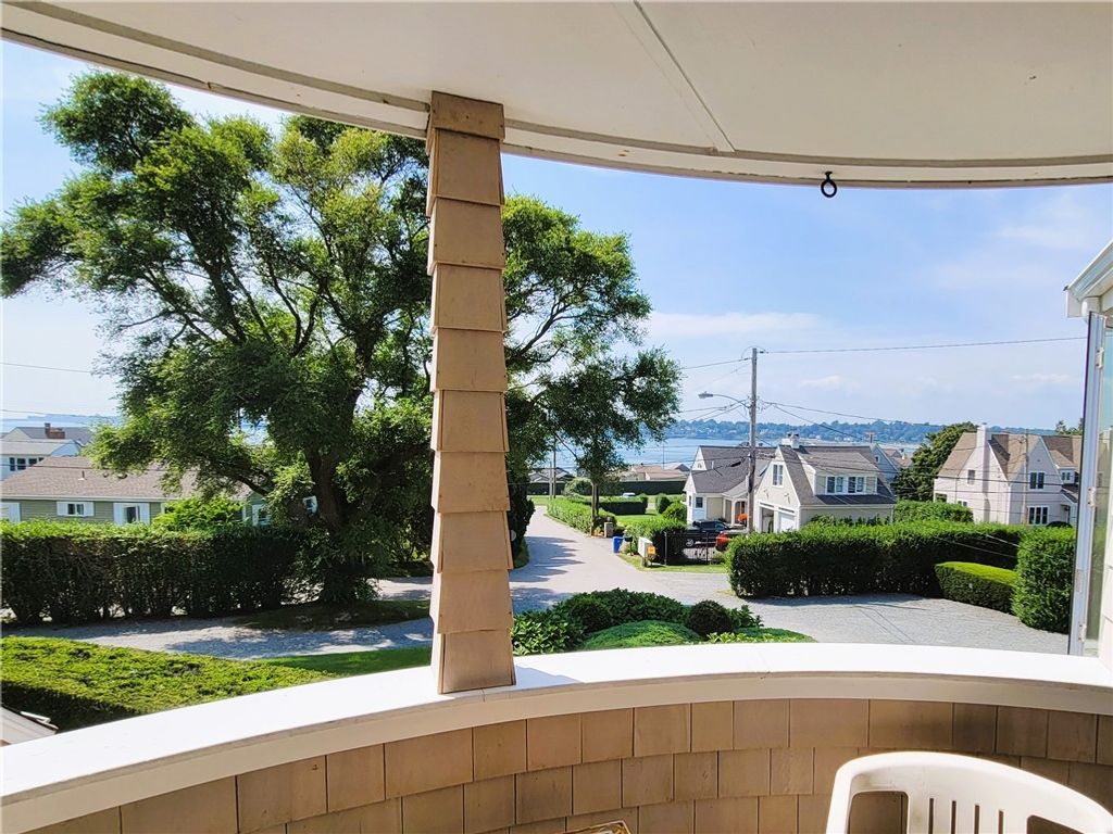 152 Tuckerman Avenue 14, Middletown, RI 02842