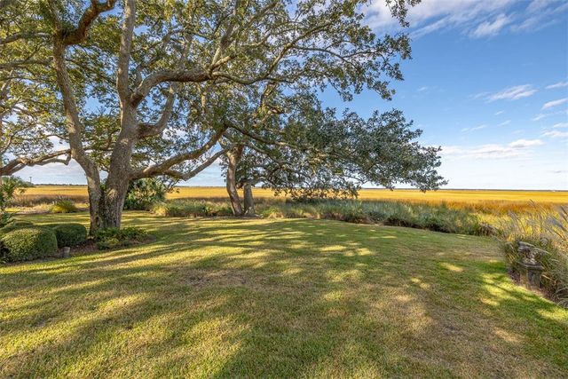 107 Arthur J Moore Drive, St Simons Island, GA 31522