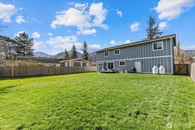 315 Orchard Avenue, Gold Bar, WA 98251