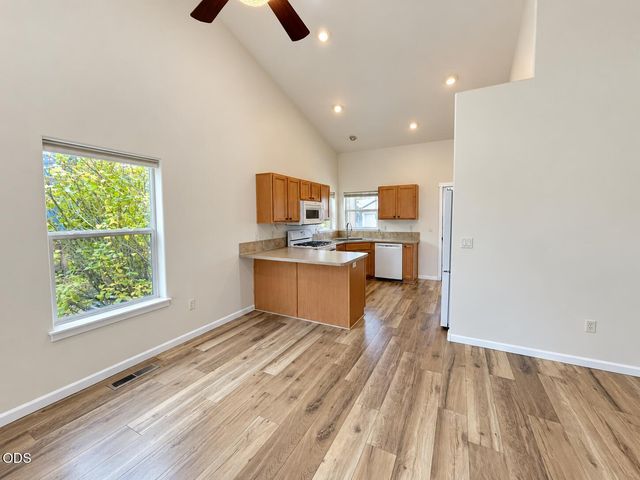 20648 Beaumont Drive, Bend, OR 97701