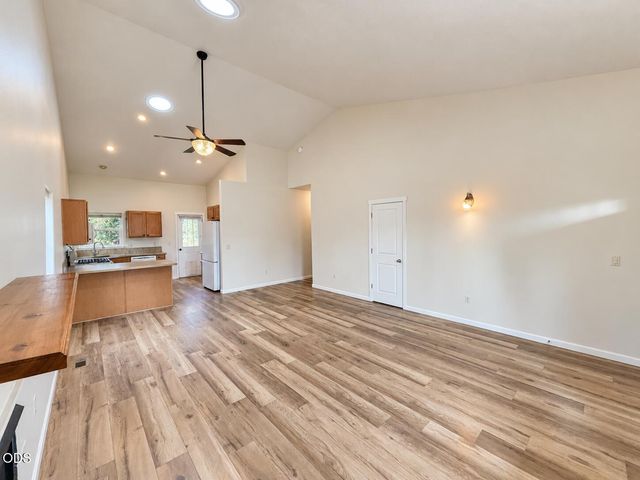 20648 Beaumont Drive, Bend, OR 97701