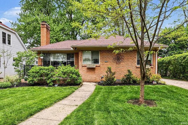 1605 E Madison Street, South Bend, IN 46617