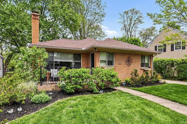 1605 E Madison Street, South Bend, IN 46617