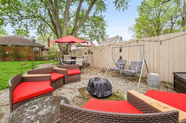 1605 E Madison Street, South Bend, IN 46617