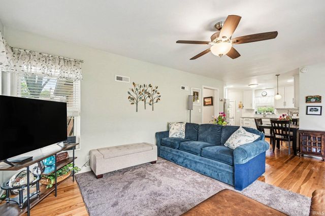 1605 E Madison Street, South Bend, IN 46617