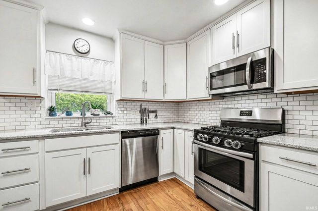 1605 E Madison Street, South Bend, IN 46617