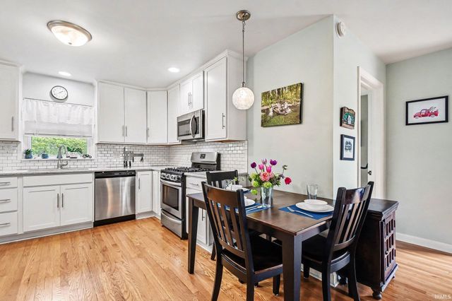1605 E Madison Street, South Bend, IN 46617