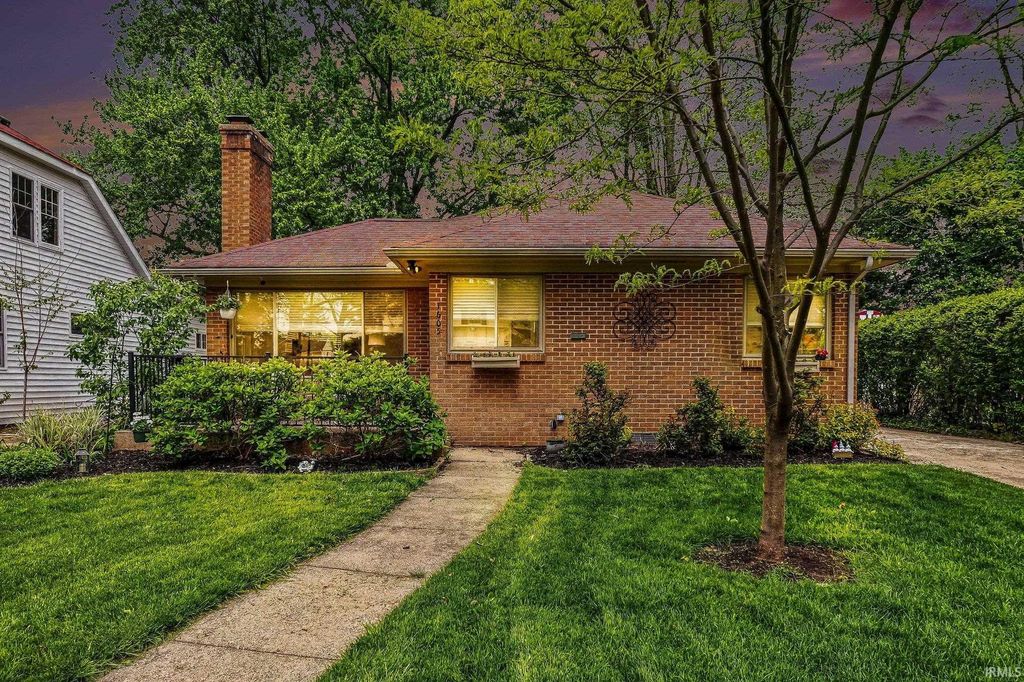 1605 E Madison Street, South Bend, IN 46617