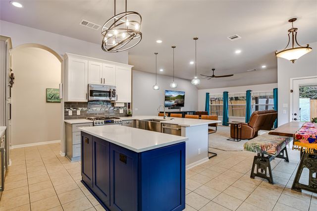 202 Ambrose DR, Pflugerville, TX 78660