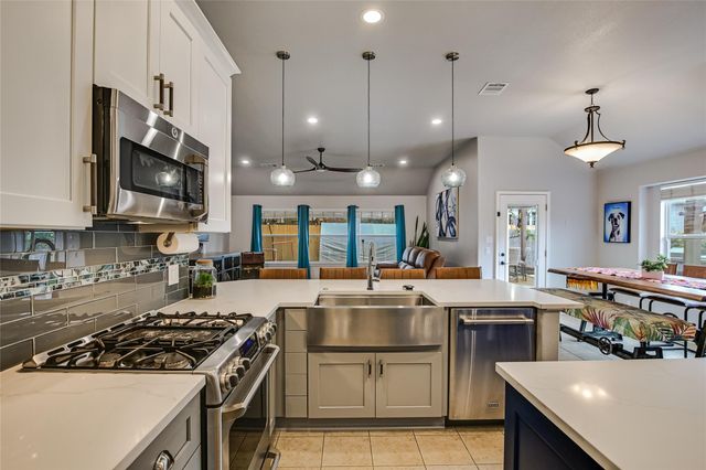 202 Ambrose DR, Pflugerville, TX 78660